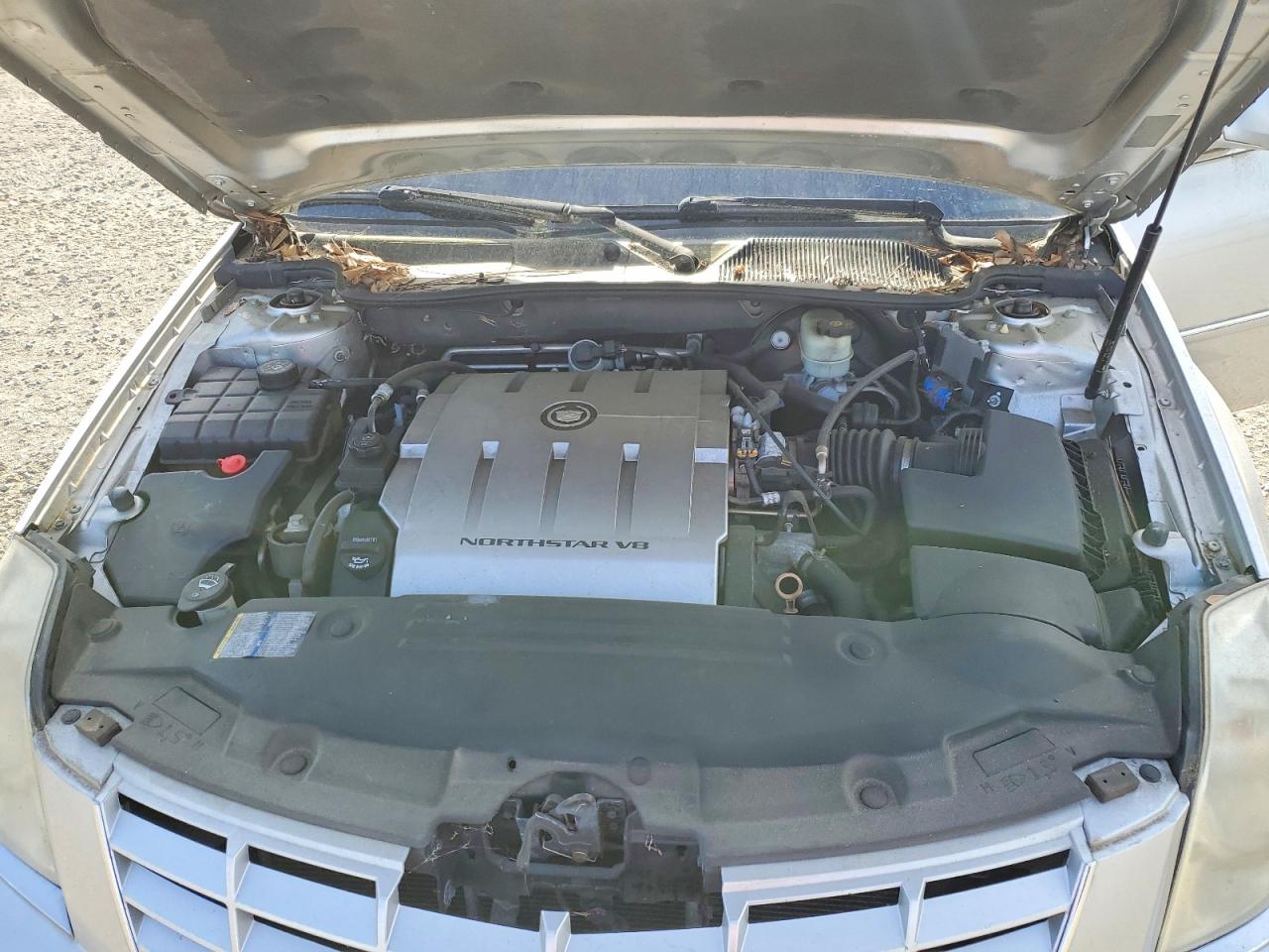 CADILLAC DTS 2010 — 12