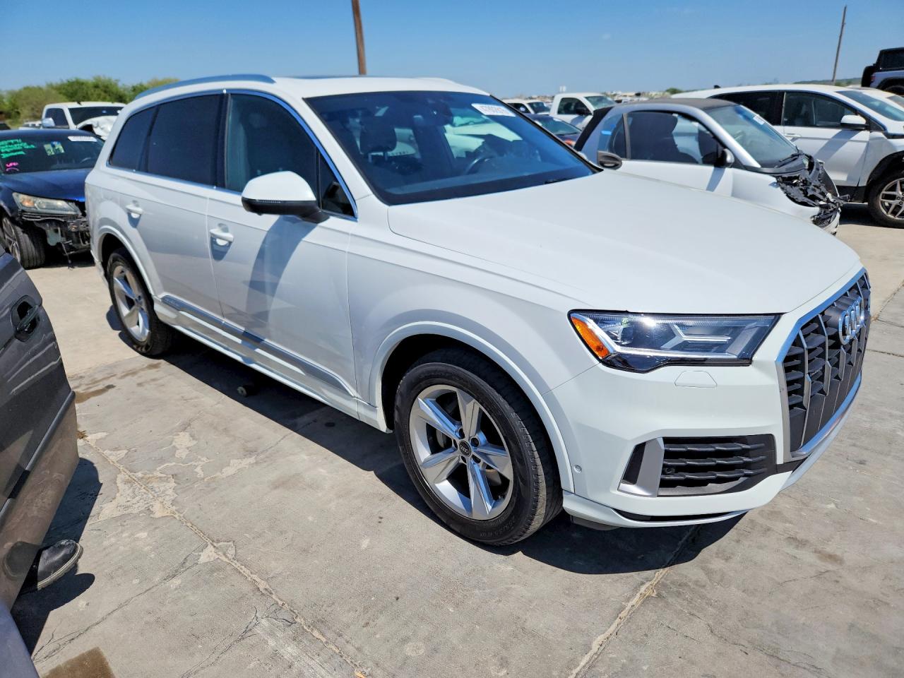 AUDI Q7 2021 — 5