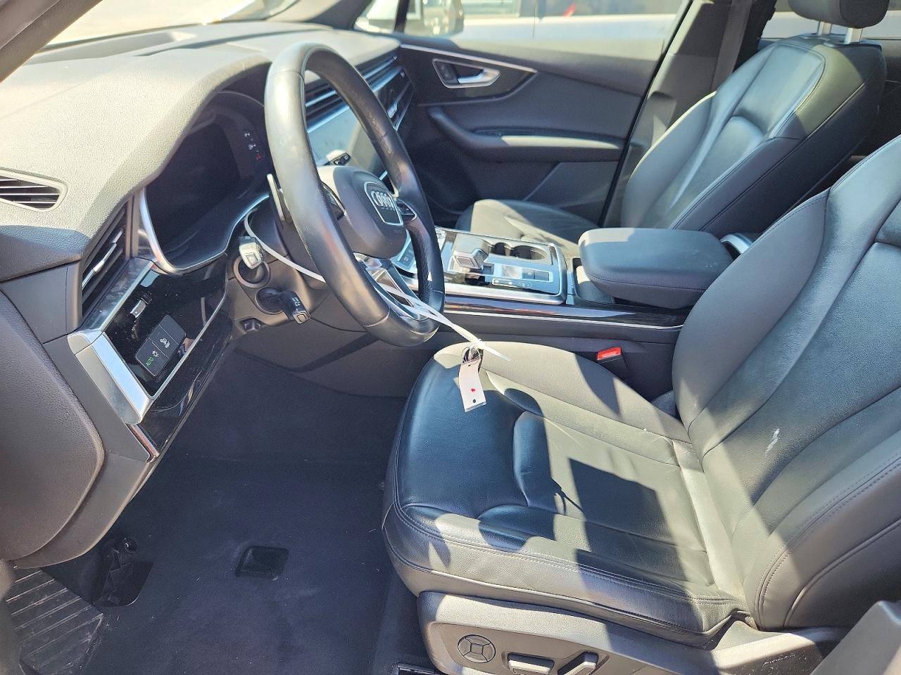 AUDI Q7 2021 — 8