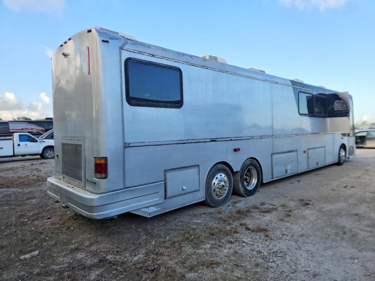 2006 FREIGLINER CHASSIS M LINE SHUTTLE BUS