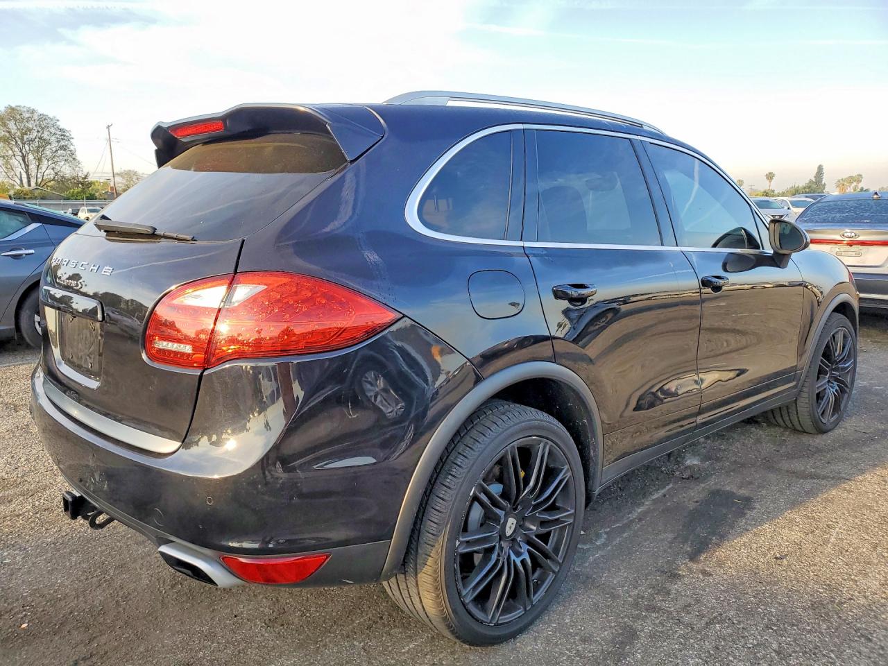 PORSCHE CAYENNE 2011 — 4