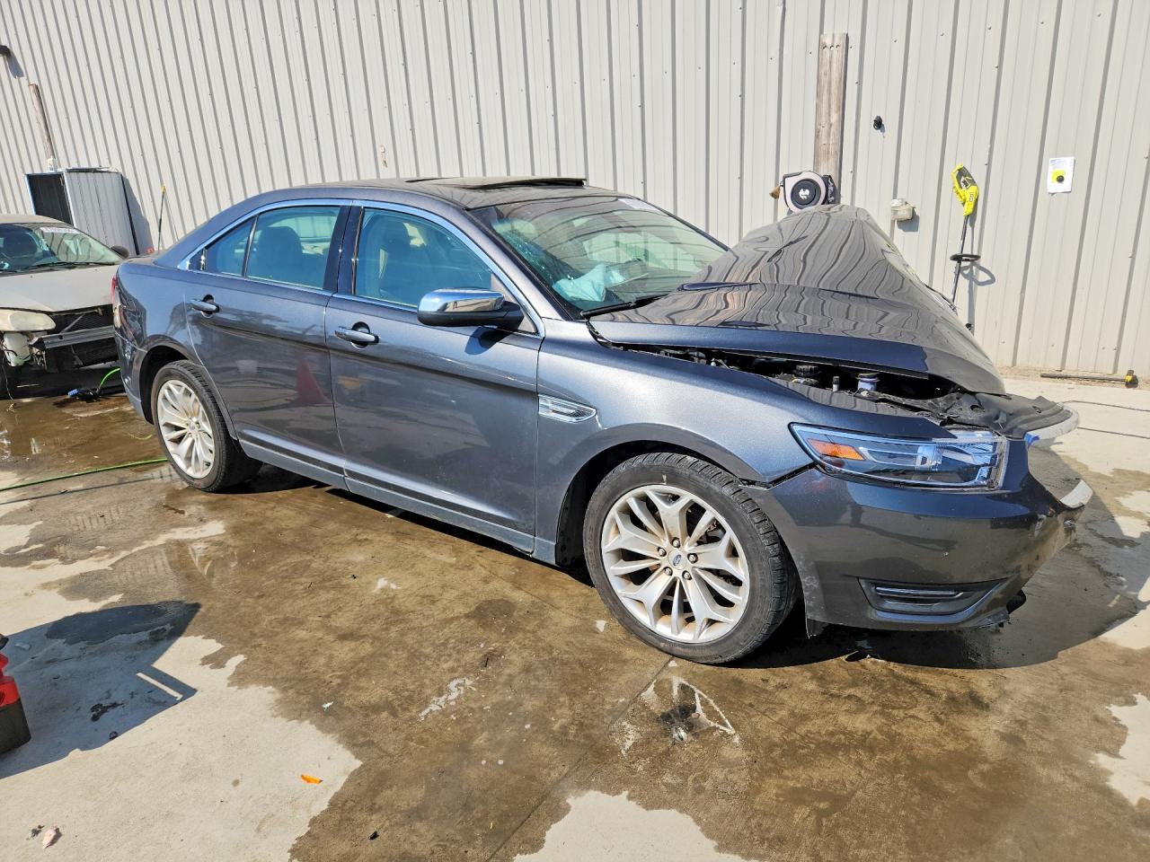 FORD TAURUS 2018 — 5