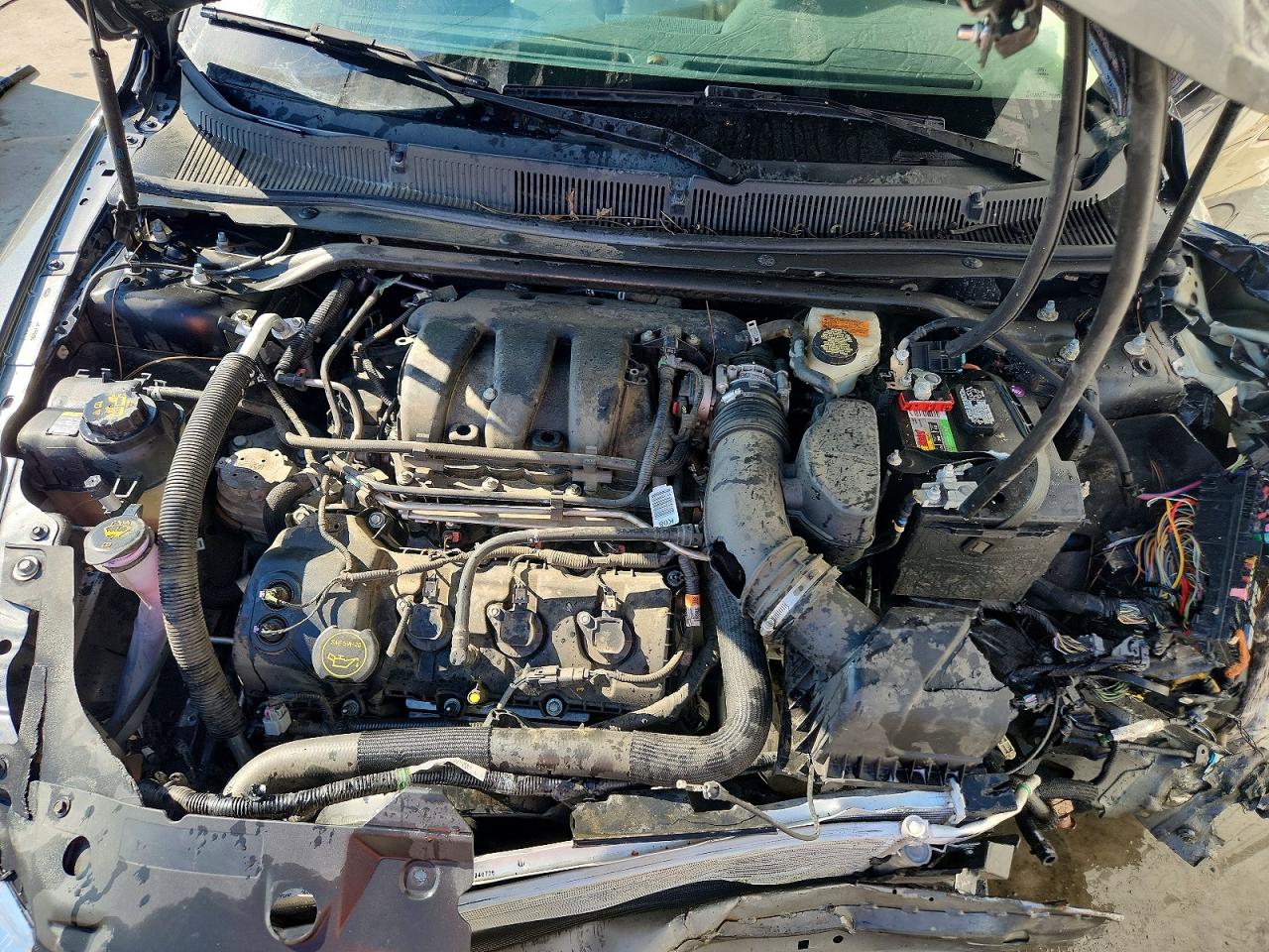 FORD TAURUS 2018 — 12