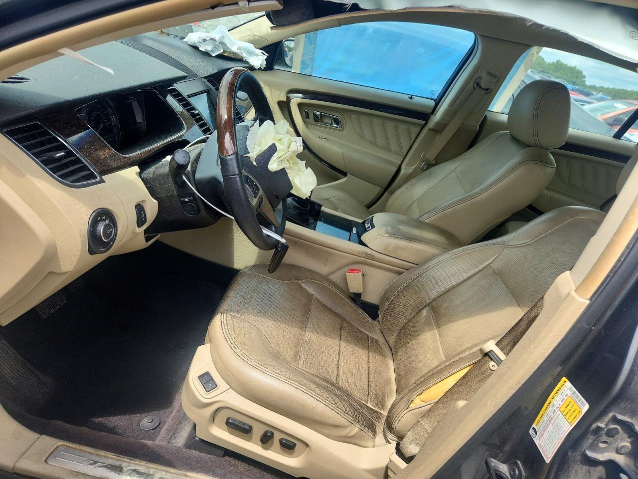 FORD TAURUS 2018 — 8