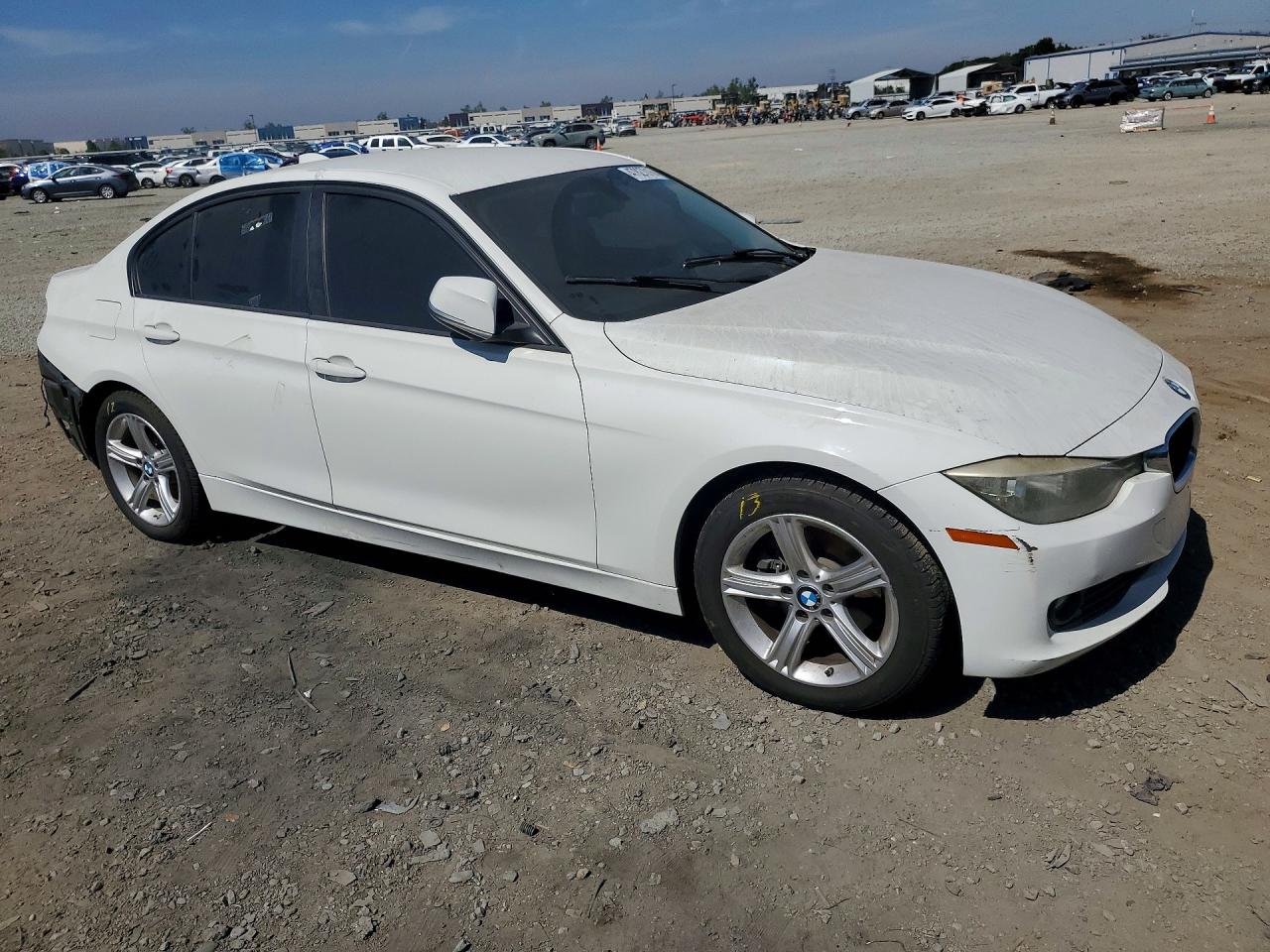 BMW 320 2015 — 5