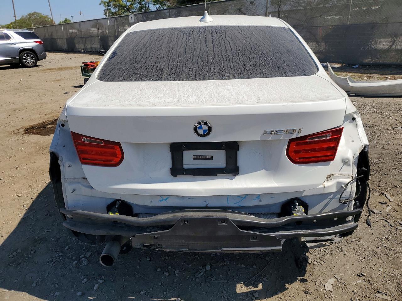 BMW 320 2015 — 7