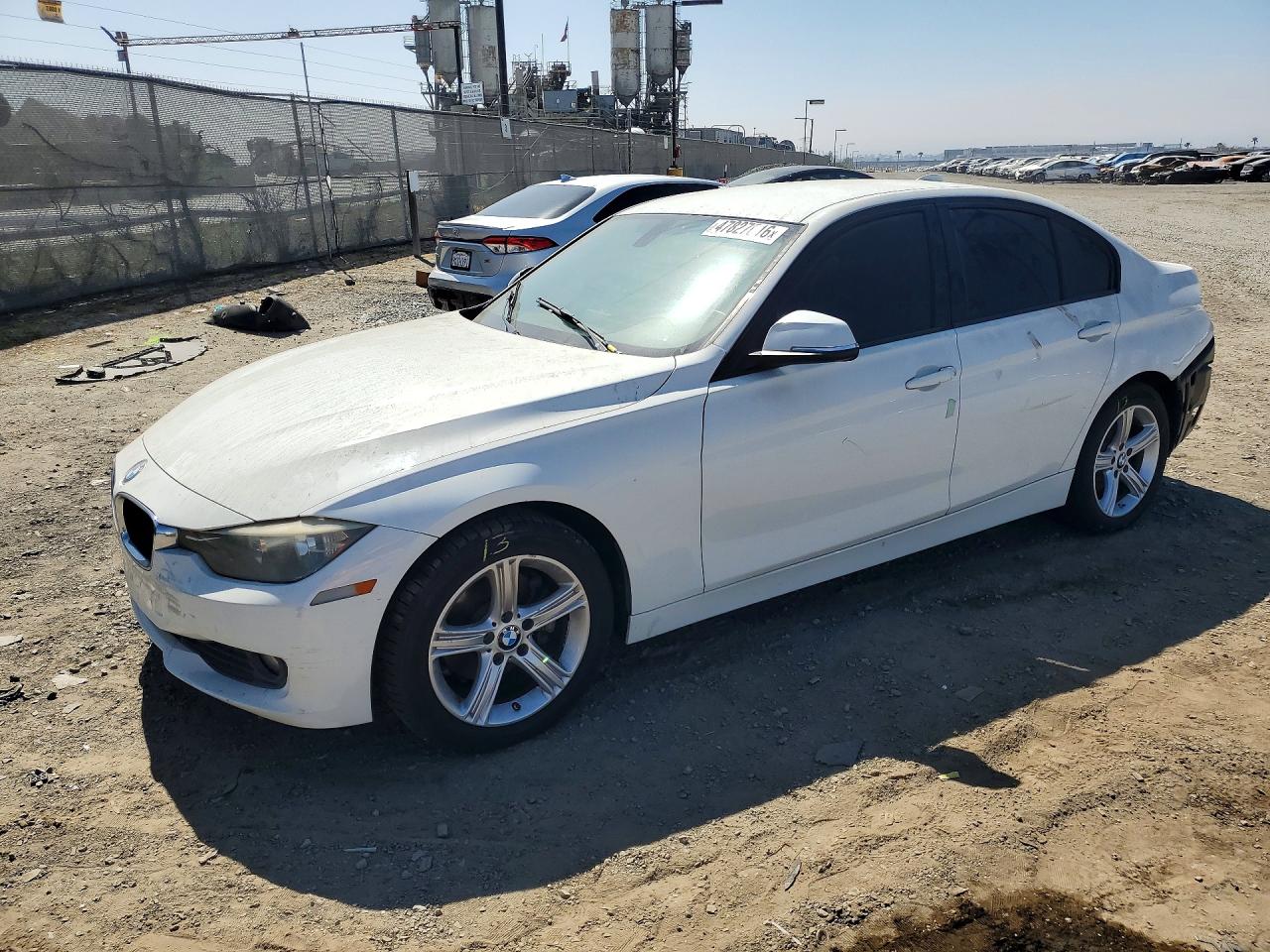BMW 320 2015 — 2