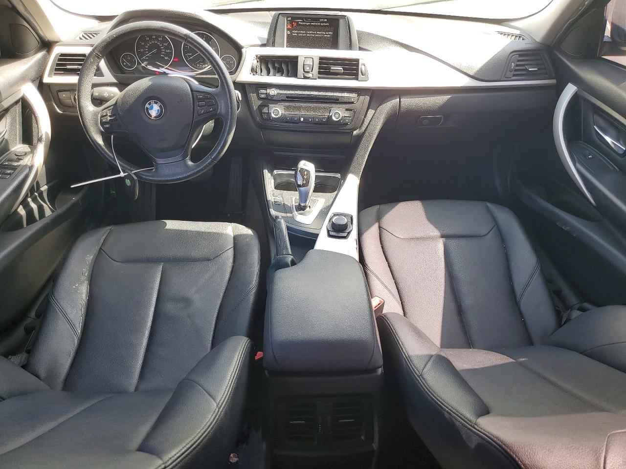 BMW 320 2015 — 9