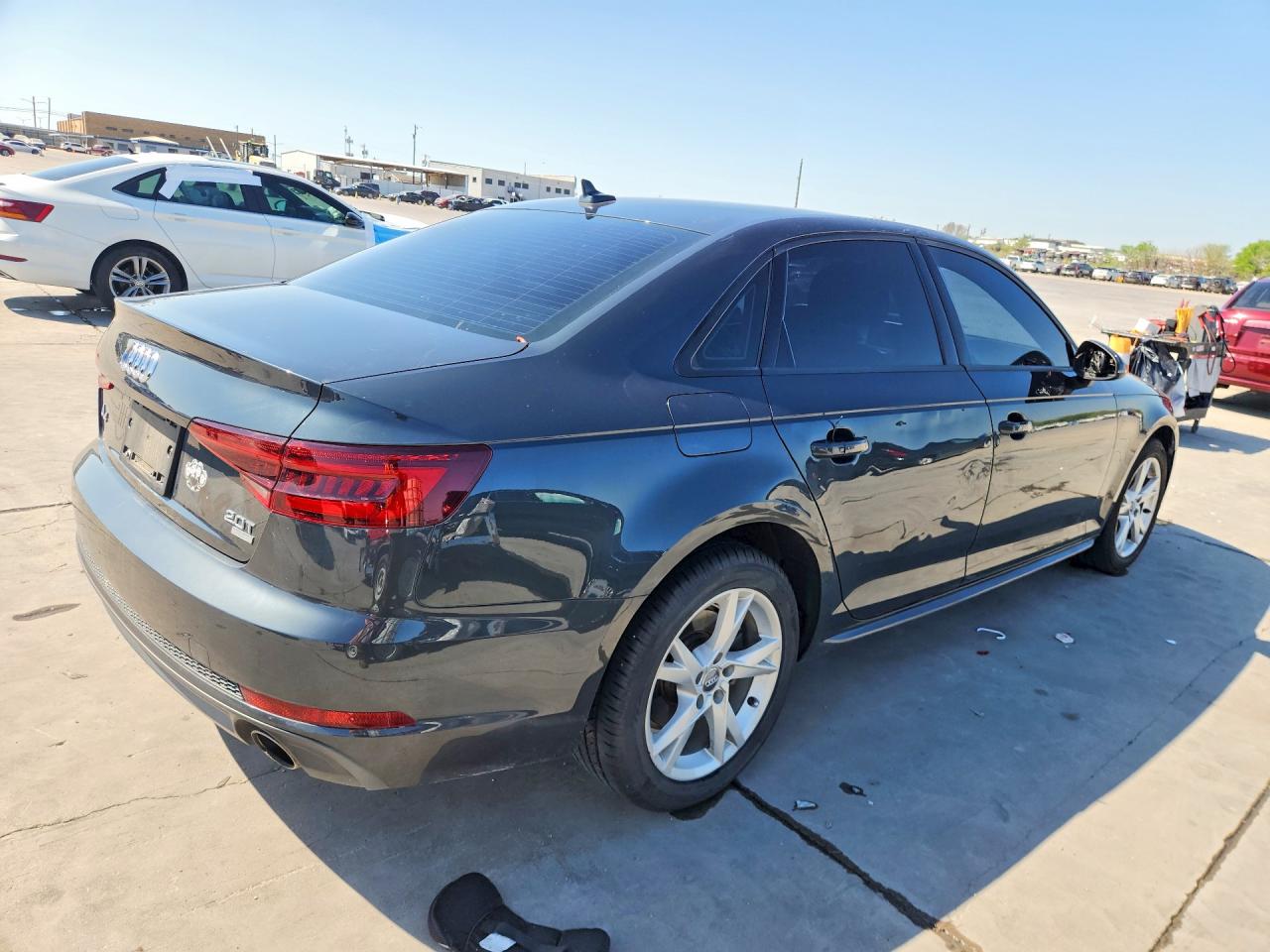 AUDI A4 2018 — 4