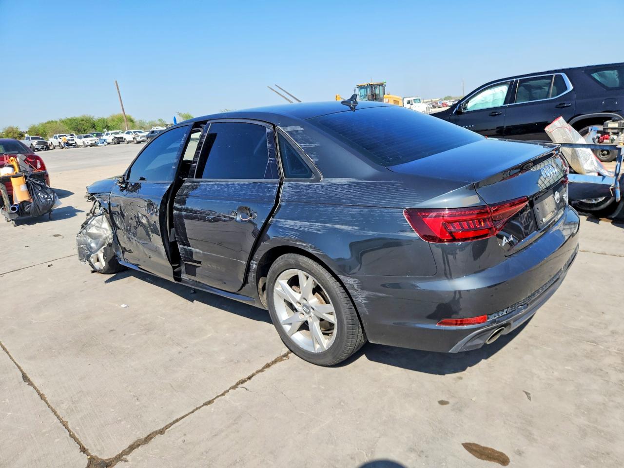 AUDI A4 2018 — 3