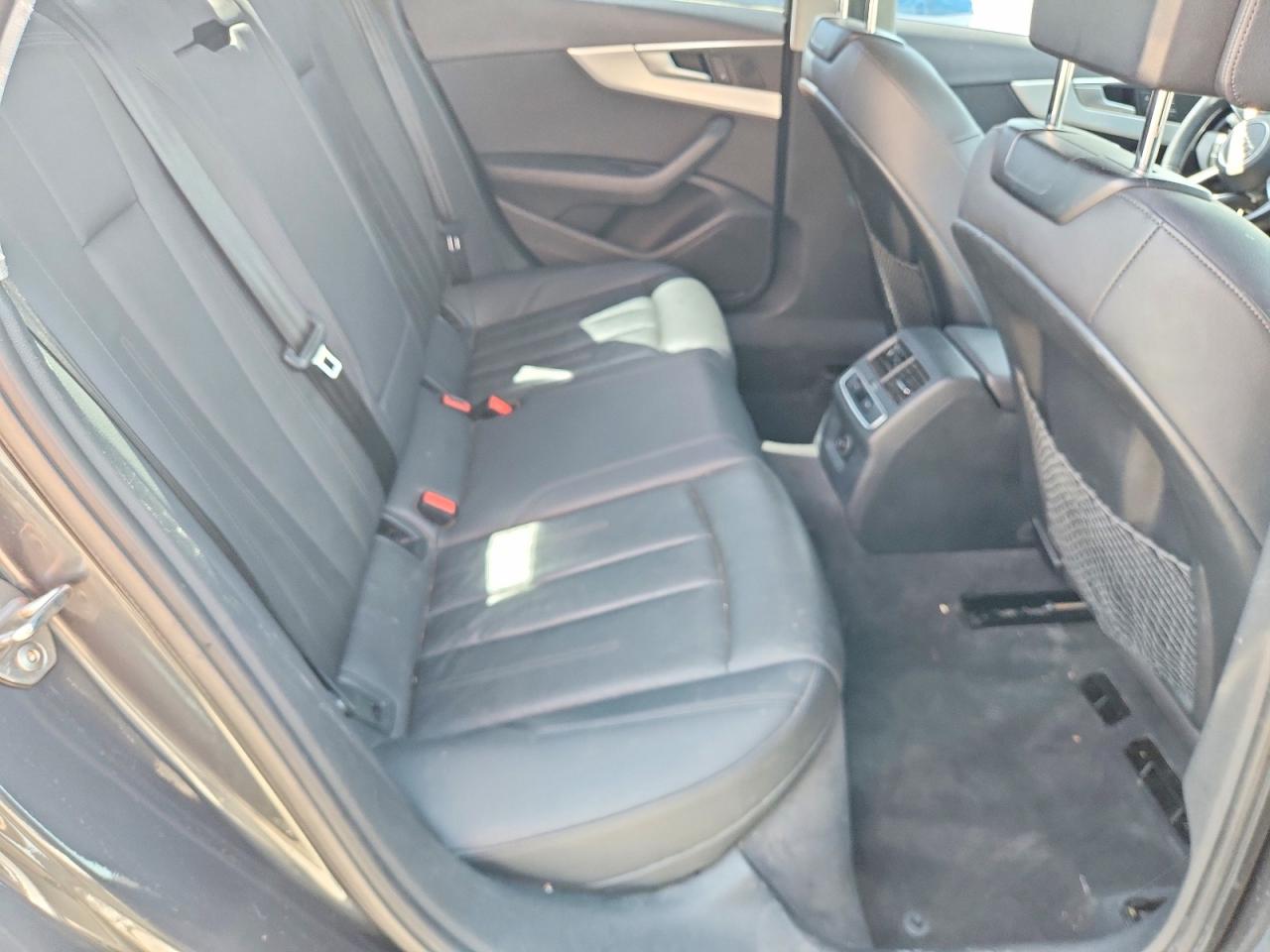 AUDI A4 2018 — 11