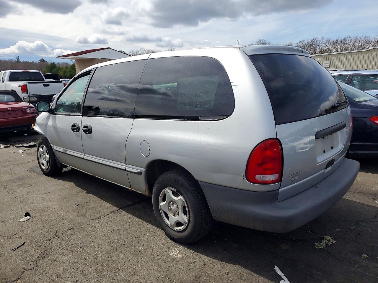 DODGE GRAND CARAVAN 2000 — 3