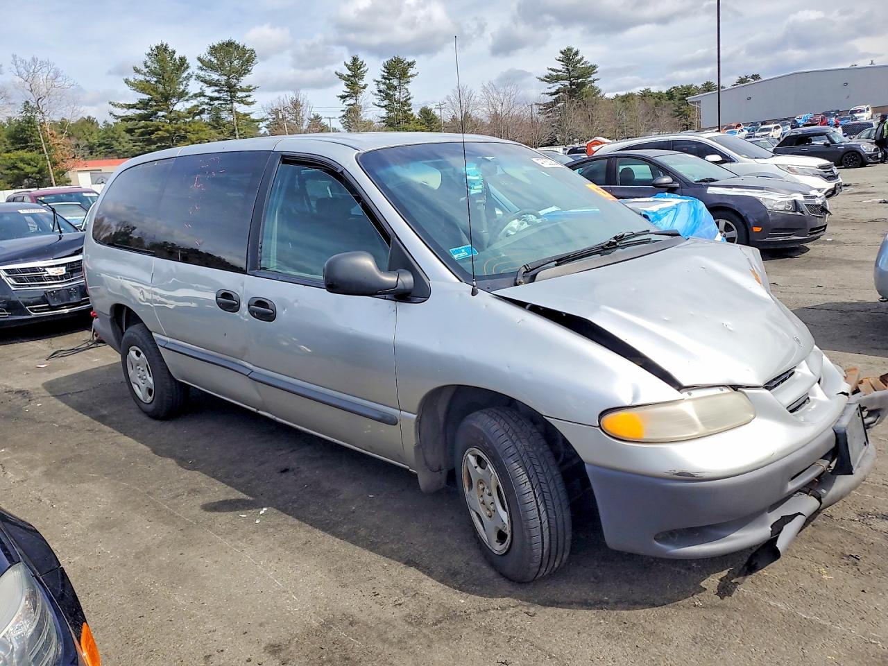 DODGE GRAND CARAVAN 2000 — 5