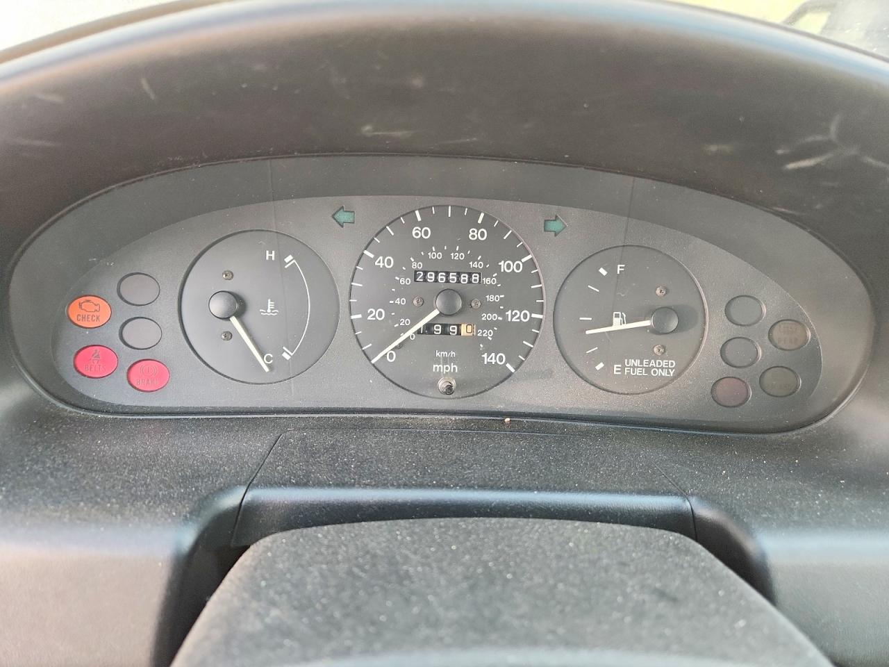 MAZDA PROTEGE 1996 — 10