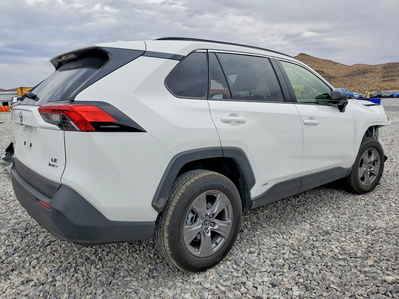 TOYOTA RAV4 HYBRID 2025 — 4
