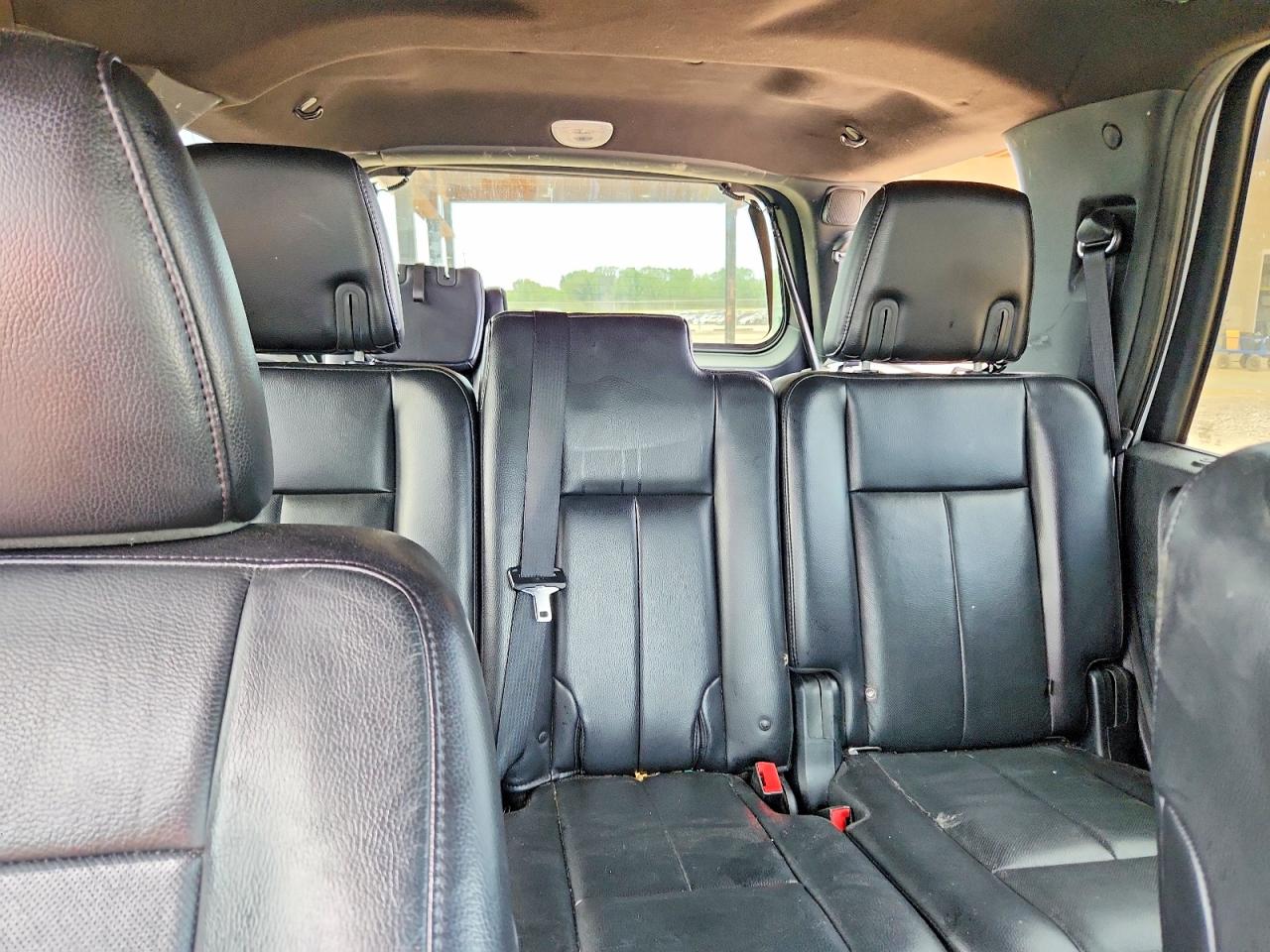 FORD EXPEDITION 2016 — 11