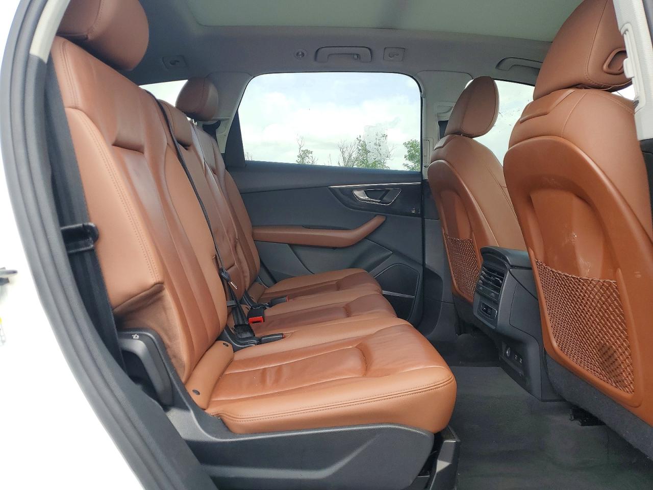 AUDI Q7 2021 — 12