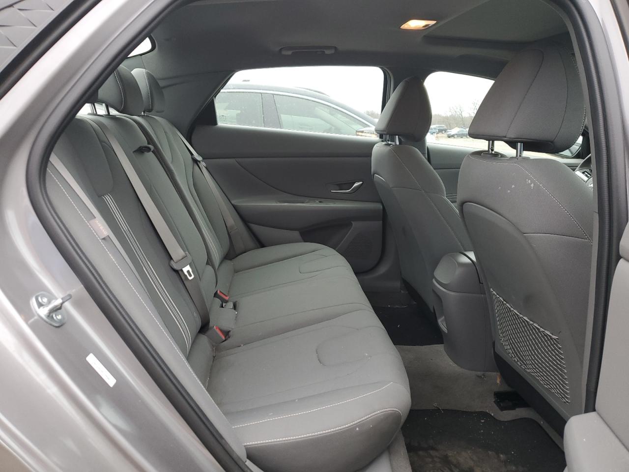 HYUNDAI ELANTRA 2024 — 11