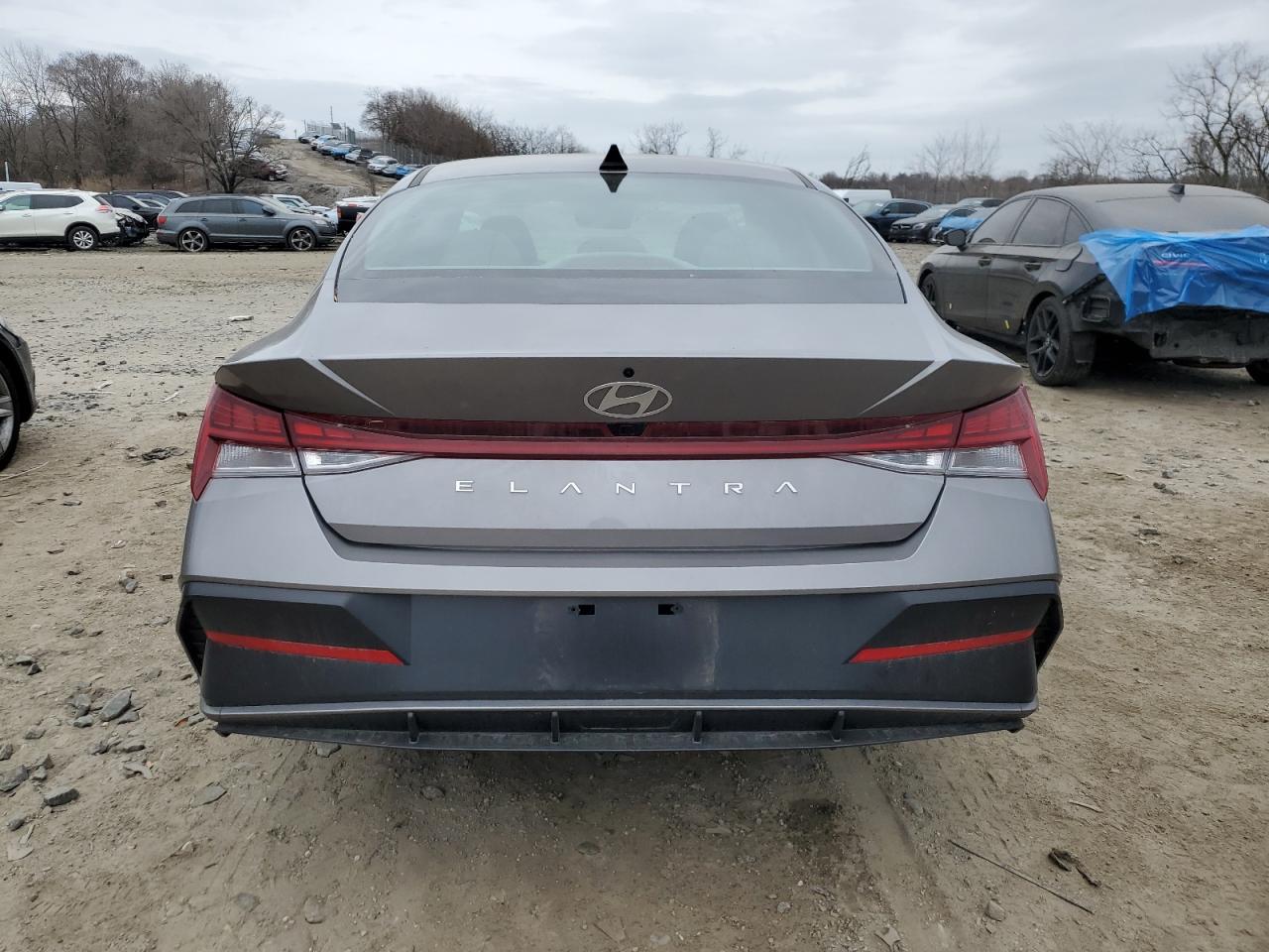 HYUNDAI ELANTRA 2024 — 7