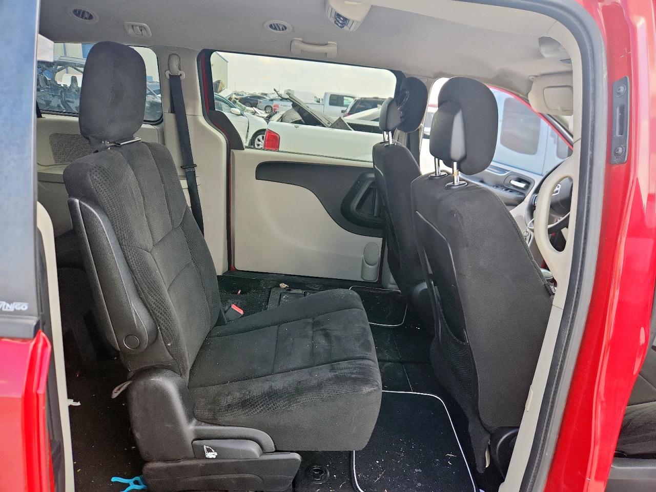 DODGE GRAND CARAVAN 2013 — 12