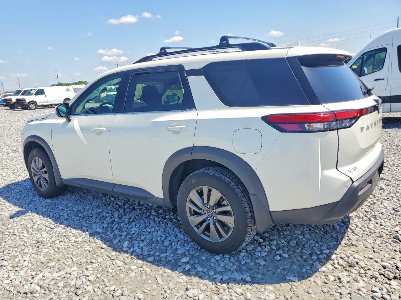 NISSAN PATHFINDER 2024 — 3