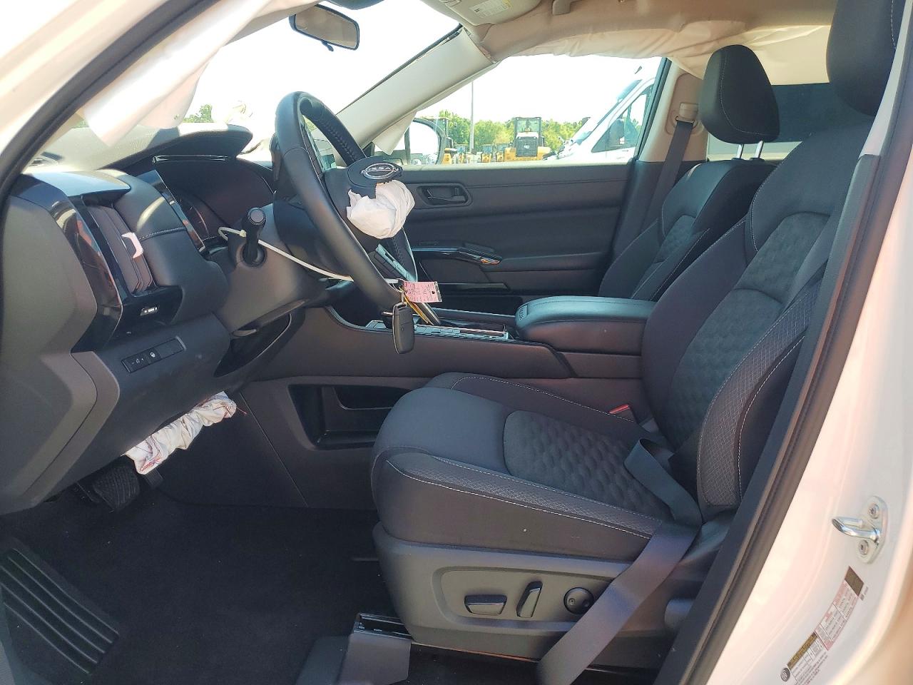 NISSAN PATHFINDER 2024 — 8