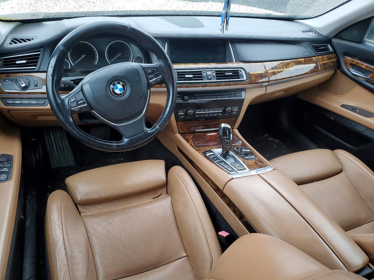 BMW 750 2013 — 9