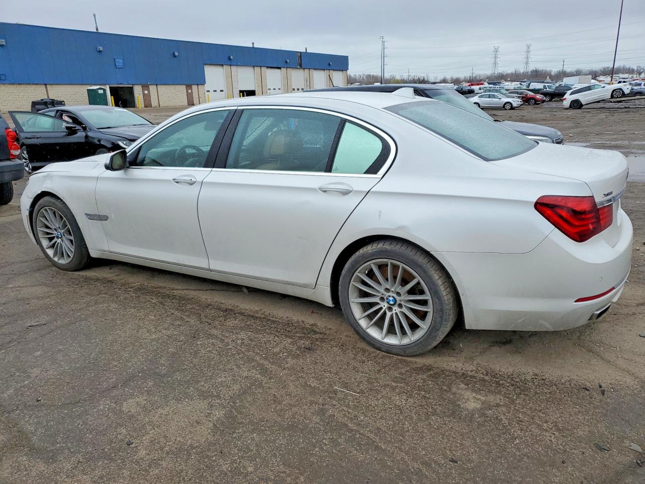 BMW 750 2013 — 3