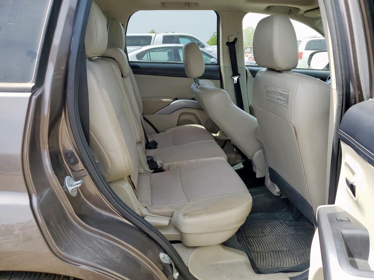 MITSUBISHI OUTLANDER 2012 — 12