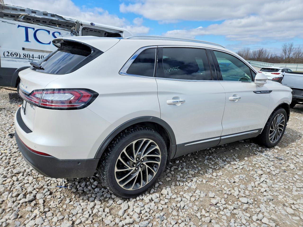 LINCOLN NAUTILUS 2019 — 4