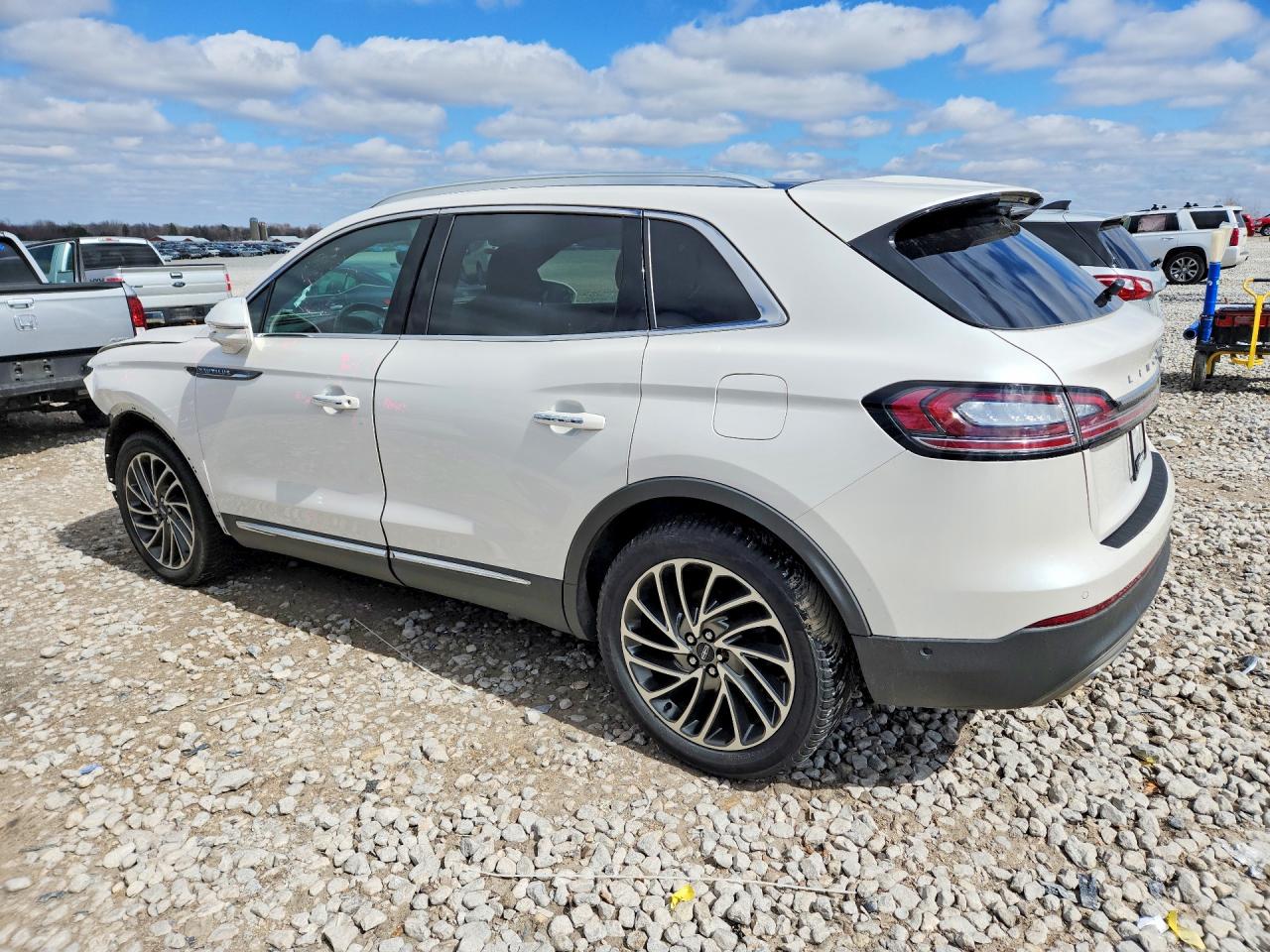 LINCOLN NAUTILUS 2019 — 3