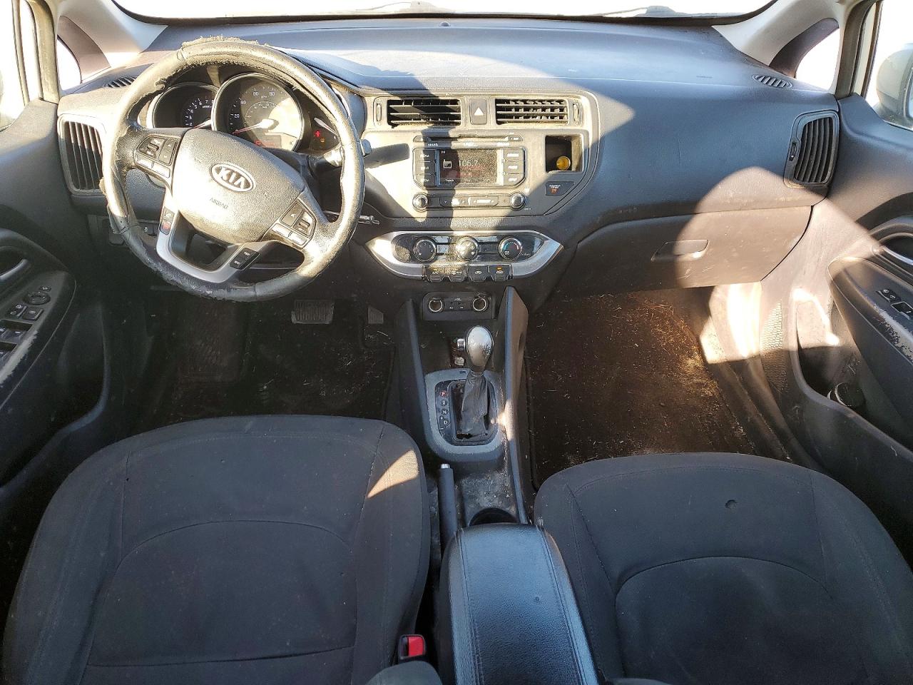 KIA RIO 2012 — 9