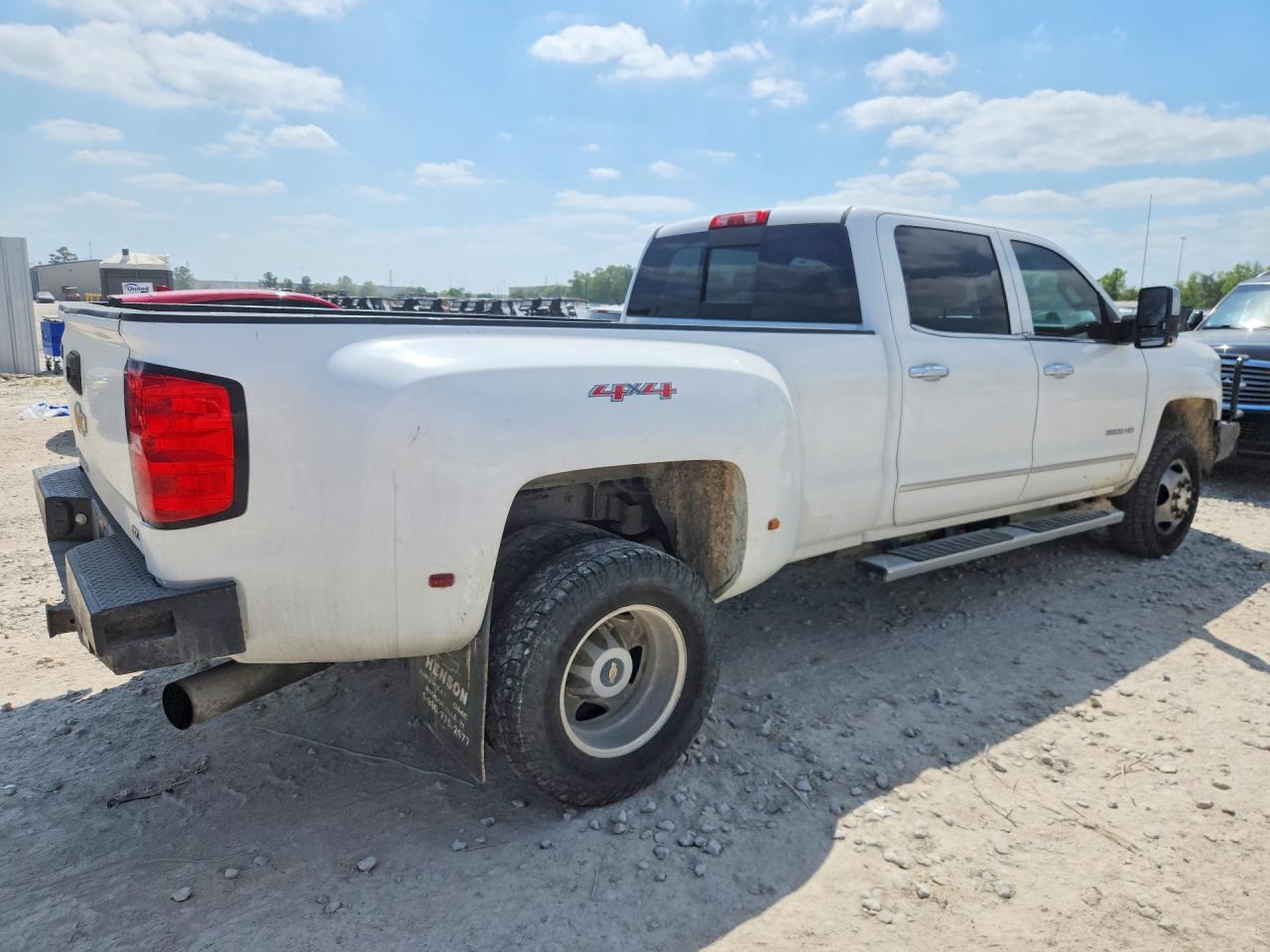 CHEVROLET SILVERADO 2015 — 4