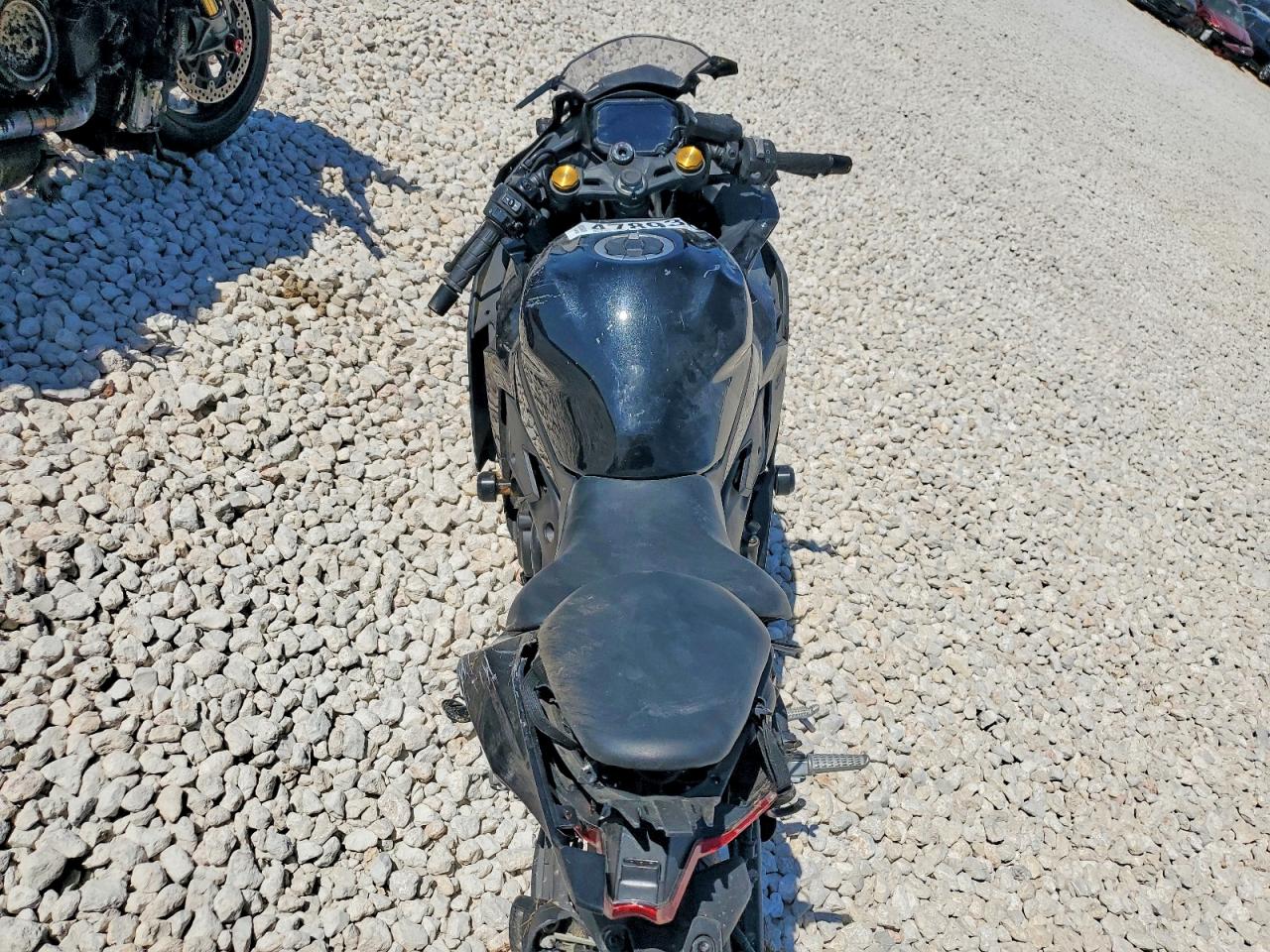 KAWASAKI ZX400 2025 — 7