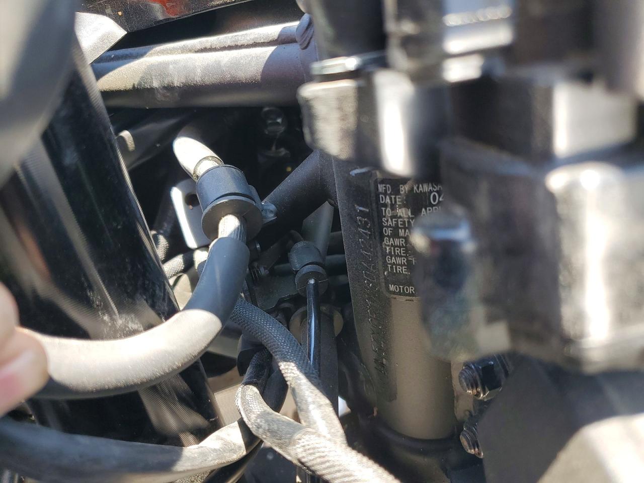 KAWASAKI ZX400 2025 — 9