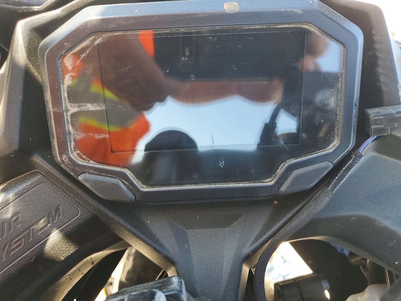 KAWASAKI ZX400 2025 — 8