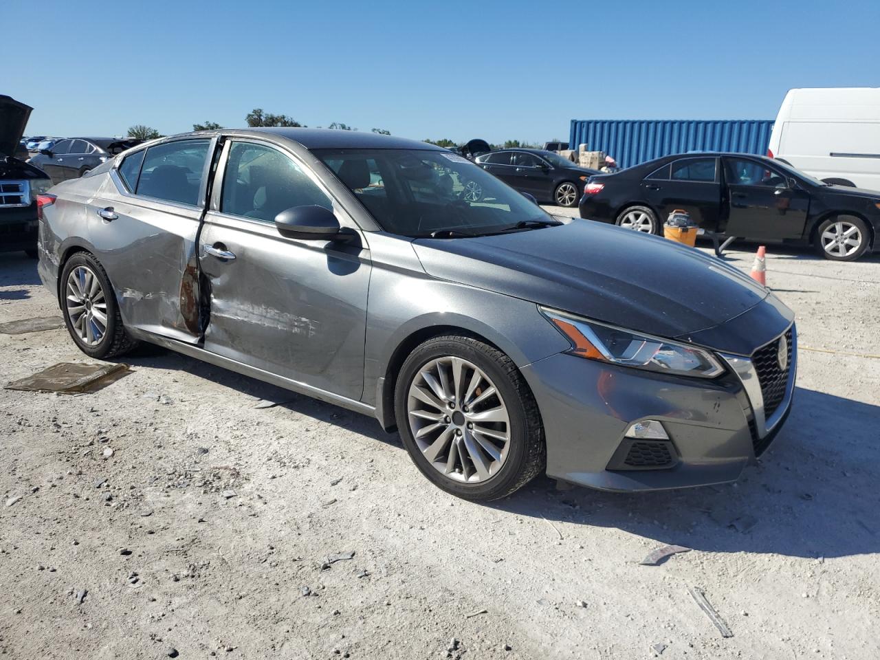 2019 NISSAN ALTIMA S