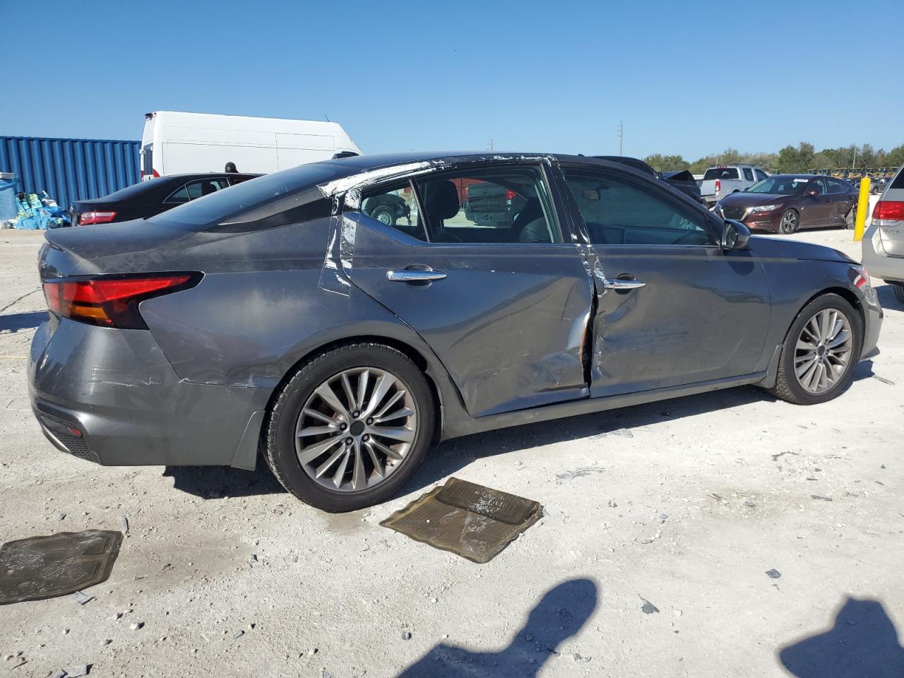 NISSAN ALTIMA 2019 — 4