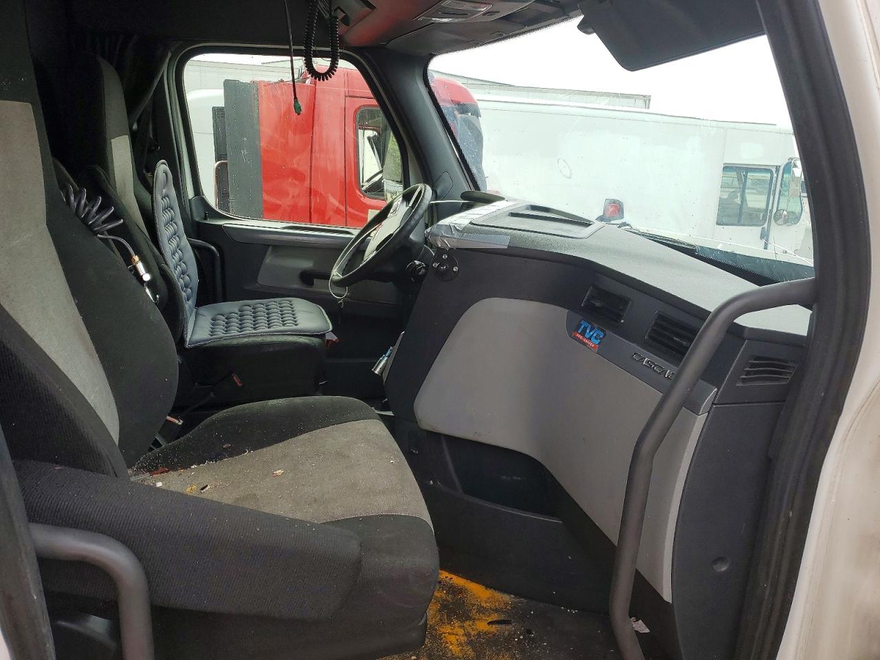 FREIGHTLINER CASCADIA 126 2018 — 7