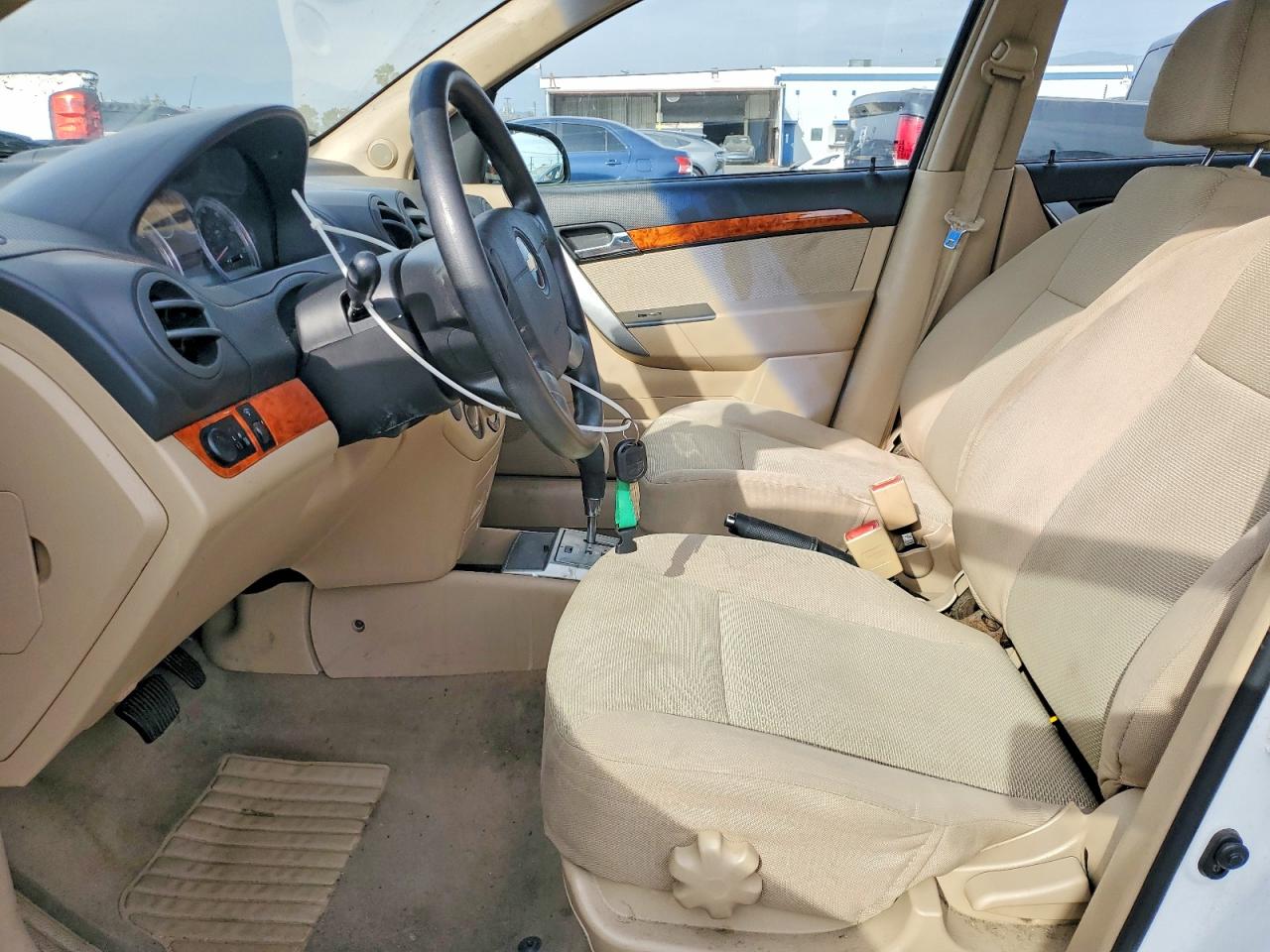 CHEVROLET AVEO 2011 — 8