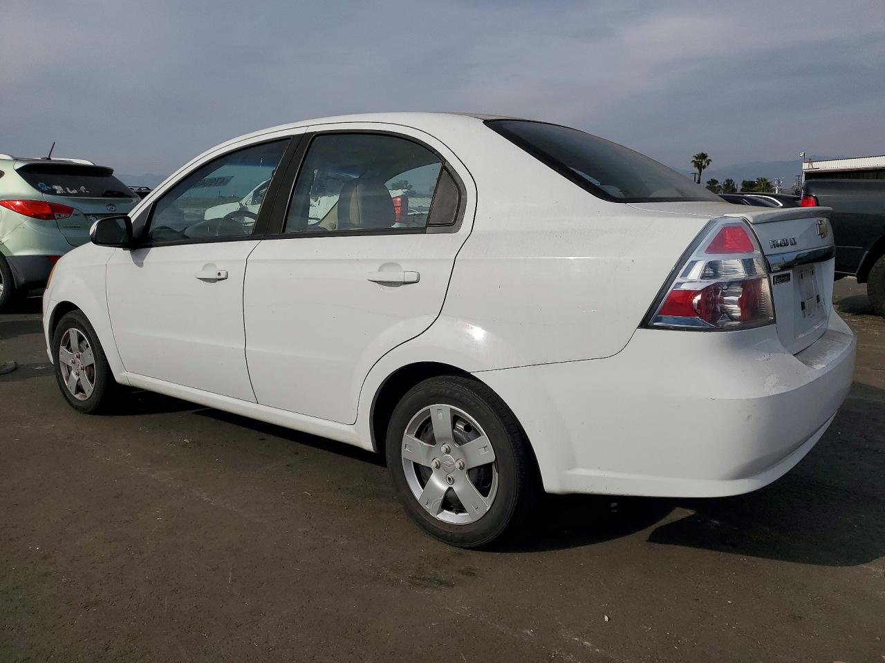 CHEVROLET AVEO 2011 — 3