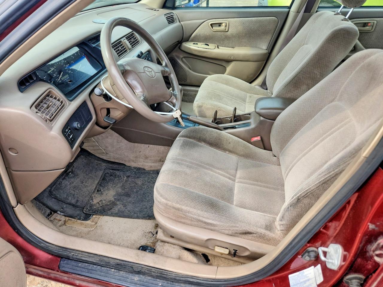 TOYOTA CAMRY 2000 — 8