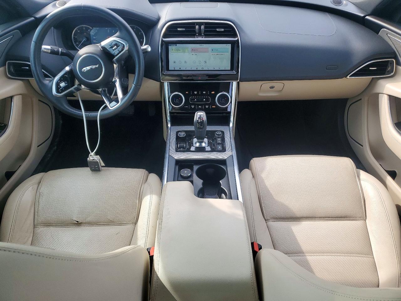 JAGUAR XE 2020 — 9