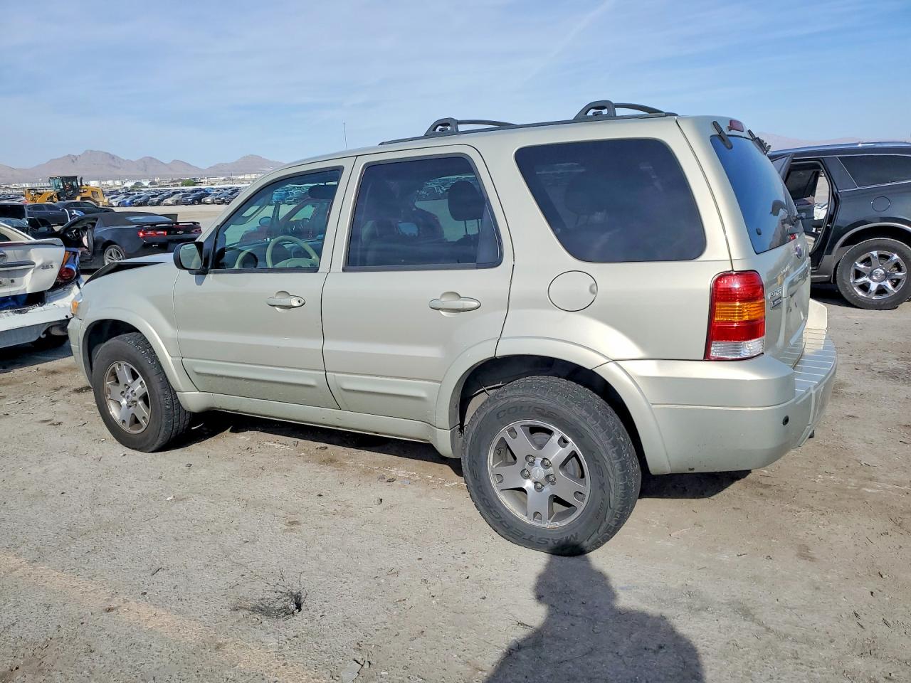 FORD ESCAPE 2005 — 3
