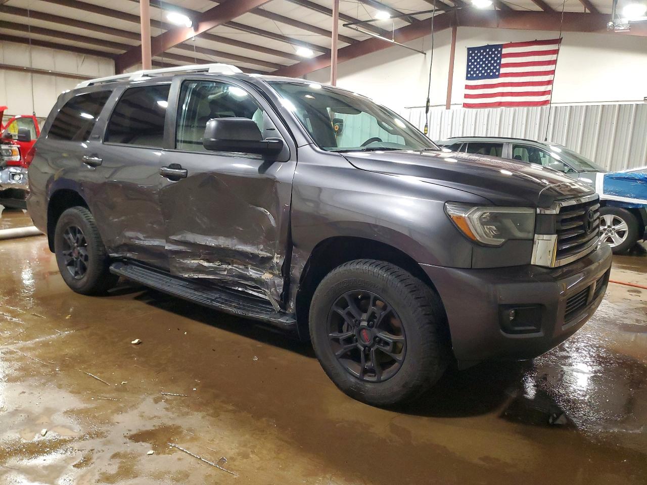 2020 TOYOTA SEQUOIA SR5
