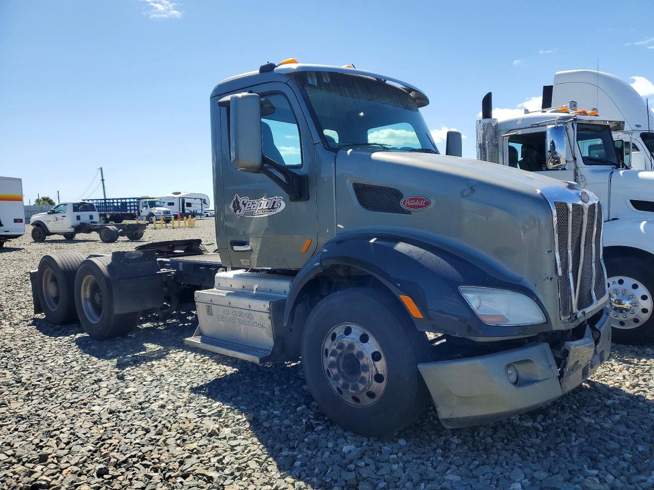 2016 PETERBILT 579