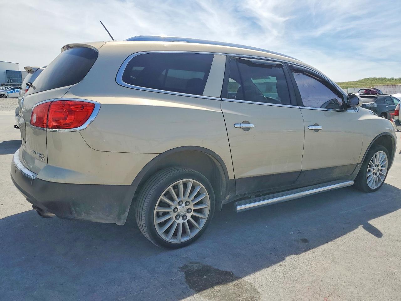 BUICK ENCLAVE 2010 — 4
