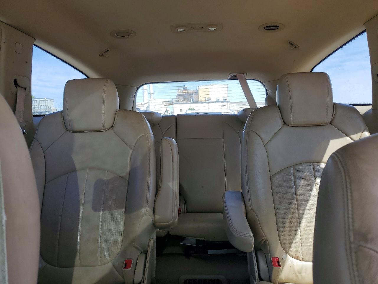 BUICK ENCLAVE 2010 — 11