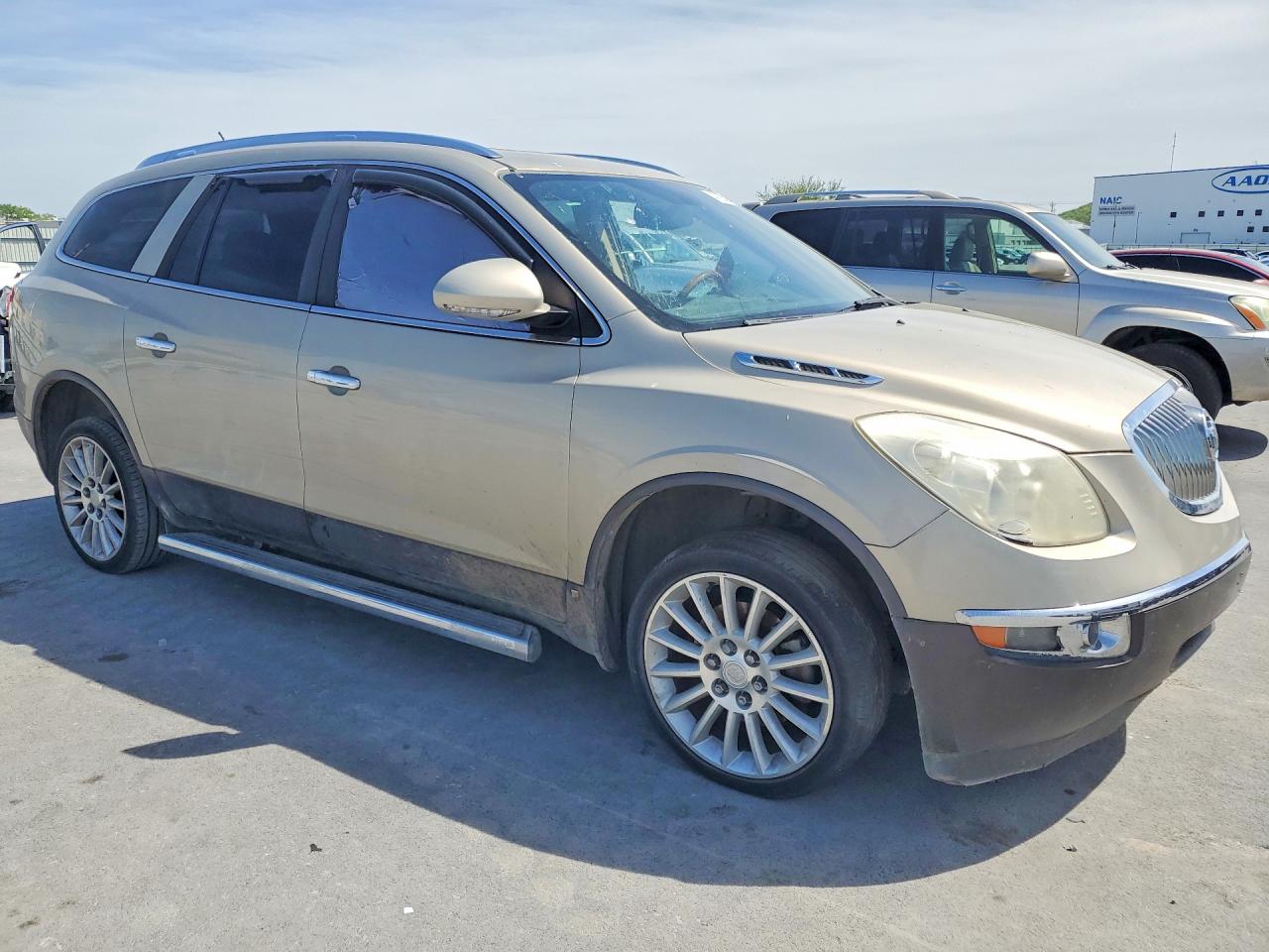 BUICK ENCLAVE 2010 — 5