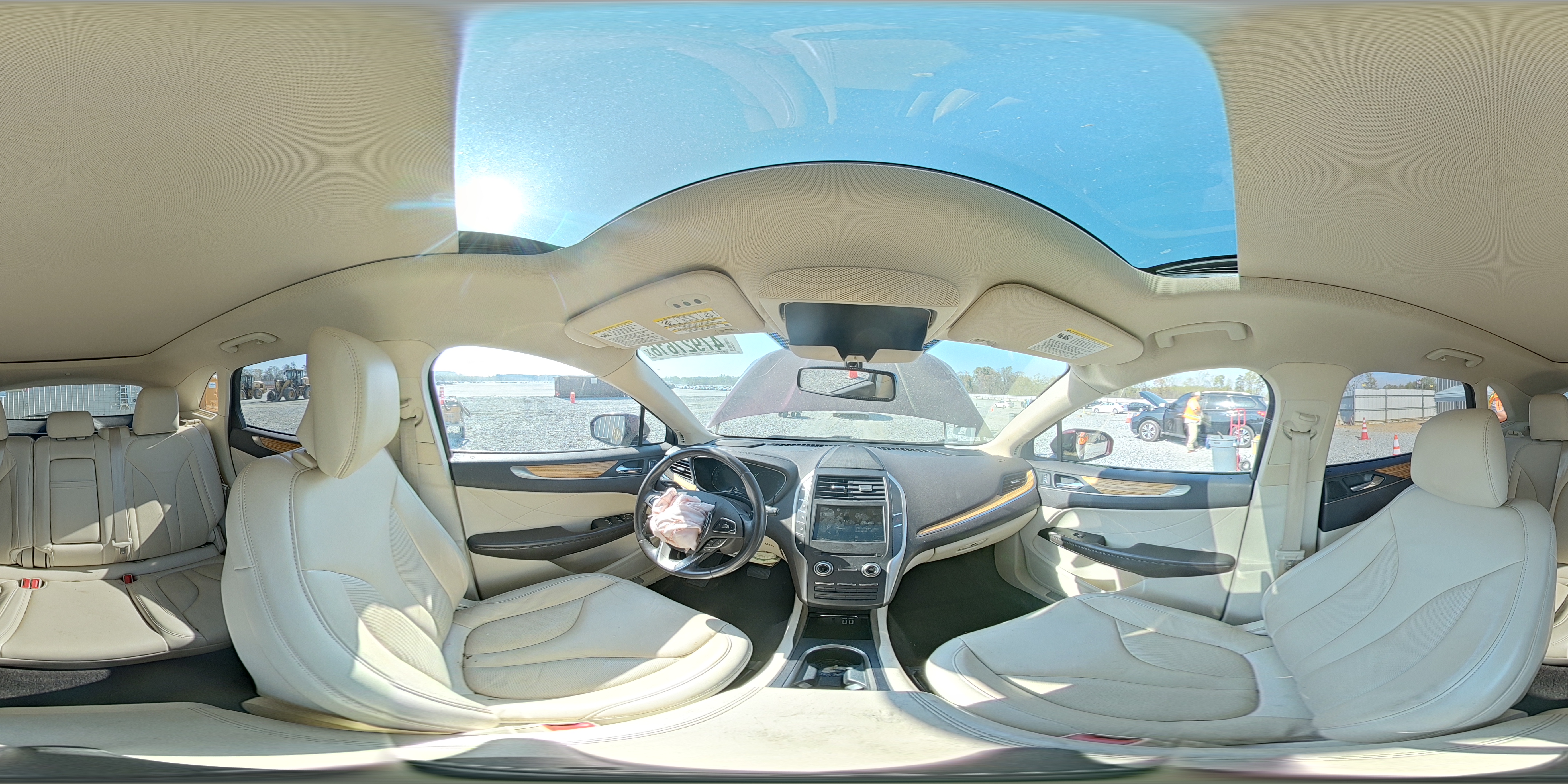 LINCOLN MKC 2016 — 14